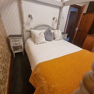 Driftwood Hotel