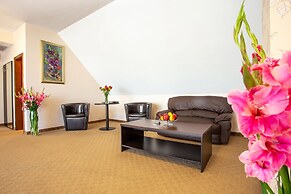 City Avenue Hotel
