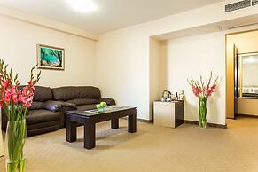 City Avenue Hotel