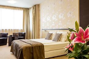 City Avenue Hotel