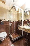 City Avenue Hotel