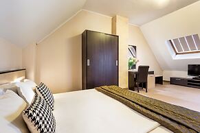 City Avenue Hotel