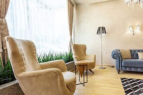 City Avenue Hotel