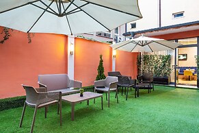 City Avenue Hotel