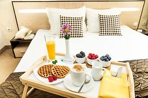 City Avenue Hotel