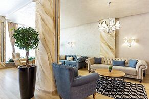 City Avenue Hotel