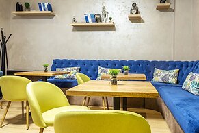 City Avenue Hotel