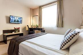 City Avenue Hotel