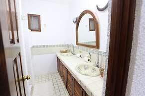 Hotel Bosque Caribe , 5th Av Zone