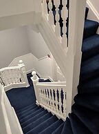 Falcon Crest Guest House