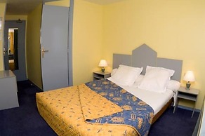 Crau Hotel