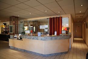 Crau Hotel