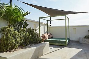 Riad O