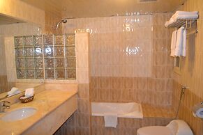 Bilqase Throne Hotel
