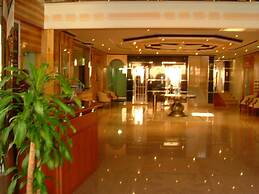 Bilqase Throne Hotel