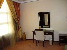 Bilqase Throne Hotel
