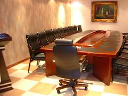 Bilqase Throne Hotel