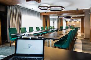 Platinum Residence Boutique Hotel