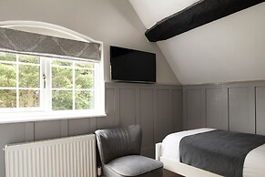Springfield House - Birmingham Airport & NEC