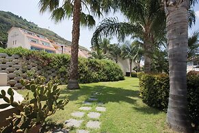 Tropis Hotel