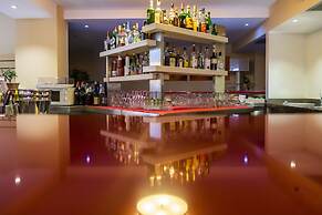 Tropis Hotel