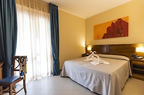 Tropis Hotel