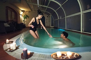 Tropis Hotel