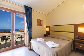 Tropis Hotel