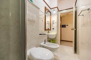 Tropis Hotel