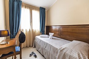 Tropis Hotel