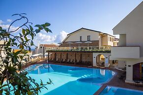 Tropis Hotel