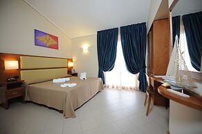 Tropis Hotel