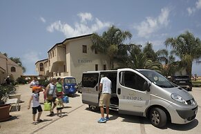 Tropis Hotel