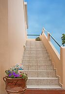 Argo Apartments