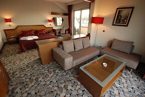 Hotel Hegsagone Marine Asia
