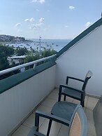 Hotel Hegsagone Marine Asia