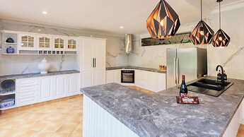 Mt Tamborine Stonehaven Manor
