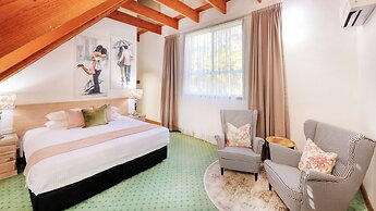 Mt Tamborine Stonehaven Manor