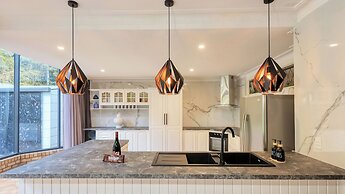 Mt Tamborine Stonehaven Manor
