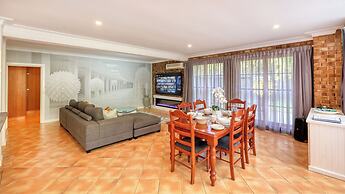 Mt Tamborine Stonehaven Manor