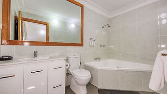 Mt Tamborine Stonehaven Manor