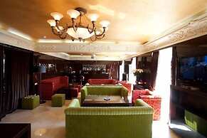 Maxim Pasha Hotel