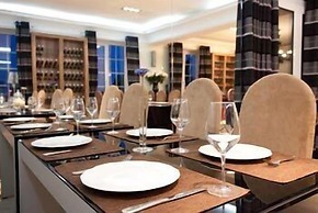 Maxim Pasha Hotel