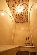 Maxim Pasha Hotel