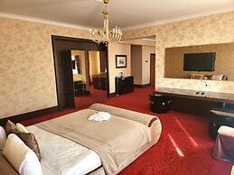 Maxim Pasha Hotel