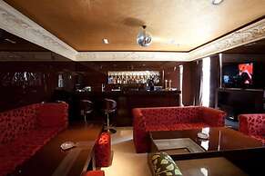Maxim Pasha Hotel
