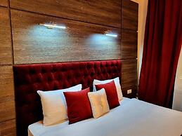 Maxim Pasha Hotel