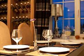 Maxim Pasha Hotel