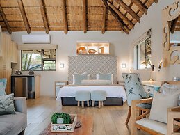 La Roca Guest House