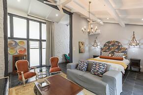 La Roca Guest House